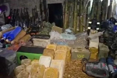 Pençe-Kilit ile teröre darbe! PKK inlerinde silah ve mühimmat ele geçirildi