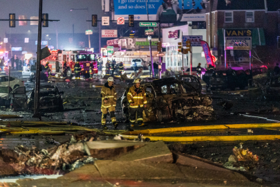 ABD'de bir uçak kazası daha! Yerleşim bölgesine düştü