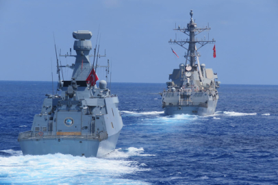 Girit açıklarında gerilim! ürk Korveti, Yunan güçlerine müdahale etti