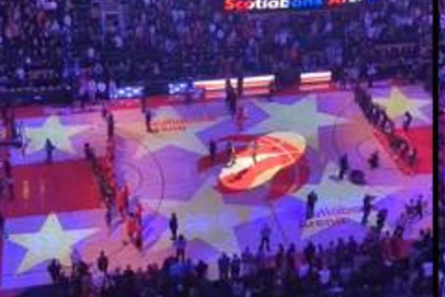 Toronto'daki NBA maçında ABD ulusal marşı yuhalandı