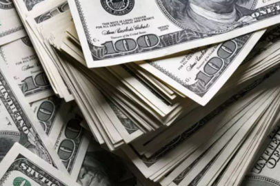 ABD Doları Düşüşte: Trump’ın Gümrük Vergisi Hamleleri Piyasayı Salladı