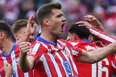 Görüşmeler tüm hızıyla sürüyor! Beşiktaş'ta Alexander Sörloth ısrarı