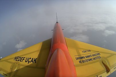 GÖKDOĞAN'dan yeni başarı: Yerli ve milli füze hedefi tam isabetle vurdu