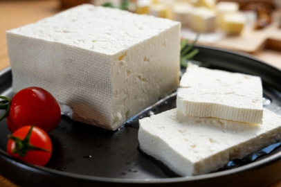 Ünlü peynir firmasına rekor ceza! İçinden bakın ne çıktı