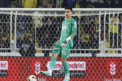 Derbide kaleye İrfan Can Eğribayat! Mourinho tercihini yaptı