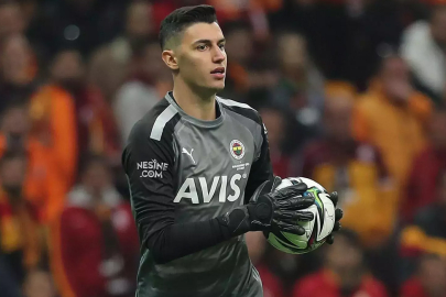 Yılın imzası!  Süper Lig devinin yeni kalecisi Berke Özer