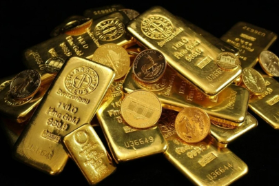 Altın yatırımcısını sevindirdi: Ons fiyatı yeni bir rekora imza attı