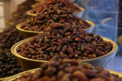 Ramazan sofralarının vazgeçilmezi hurma kaç lira?