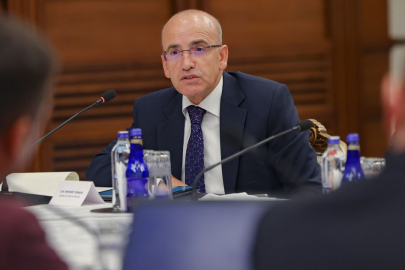 Bakan Şimşek: Dış ticaret dengesi iyileşti