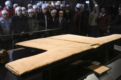 Hırka-i Şerif, yarın ziyaretçilerle buluşturulacak