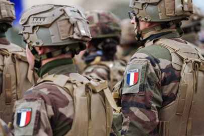 Afrika'daki sömürge dönemi sona eriyor... Fransa için bir kötü son daha