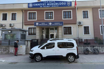 Okul müdürüne bıçaklı saldırı