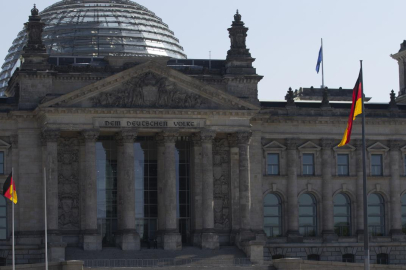 Almanya'da yeni hükümetin kurulmasına ilişkin koalisyon müzakereleri resmen başladı