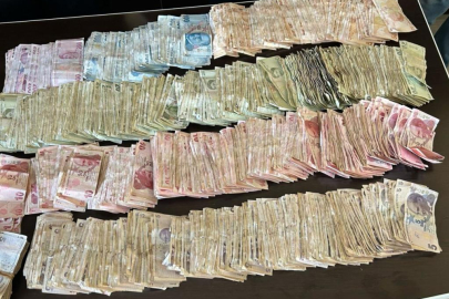Dilencinin üzerinden çıkan parayı zabıtalar üç saatte saydı
