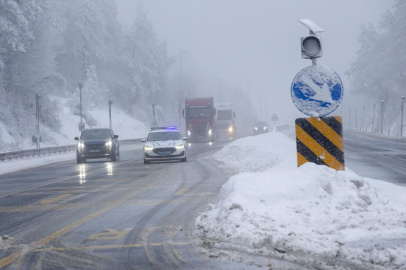 Bolu Dağı'nda kar etkili oluyor