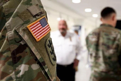 Donald Trump'ın orduda trans yasağına engel