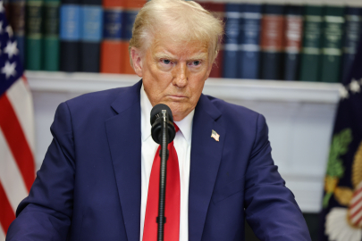 Trump'tan uzayda mahsur kalan astronotlara fazla mesai ödenmesi teklifi