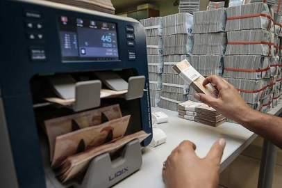 Resmi Gazete'de yayımlandı: Yurt dışına çıkarılabilecek nakit limiti artırıldı