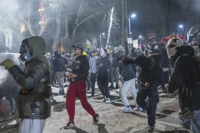 Bursa'da izinsiz gösterilere ilişkin gözaltına alınan 19 kişi tutuklandı