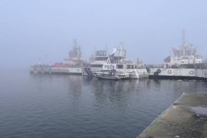 Çanakkale Boğazı'nda gemi trafiğine sis engeli