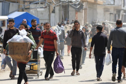 Soykırımcı İsrail, "tahliye emriyle" Gazze'nin orta kesimindeki Filistinlileri göçe zorluyor