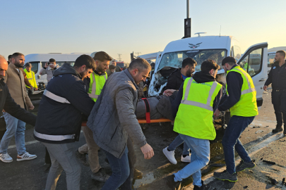 Tekirdağ'da 2 işçi servisi çarpıştı: 18 yaralı