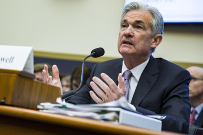 Trump'tan geri adım: Powell'ı kovmak niyetinde değilim