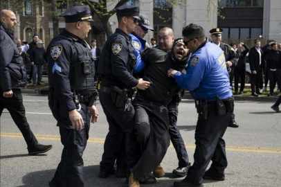 New York'u da karıştırdı! İki grup arasında arbede çıktı