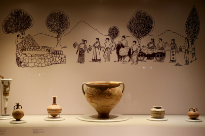 Efes Müzesi 3500 yıllık tarihsel sürece ışık tutuyor