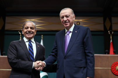 Şahbaz Şerif’ten Erdoğan’a askerî durum bilgilendirmesi