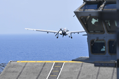 Türkiye'nin gurur günü! Bayraktar TB3 yeni çağın kapılarını açtı