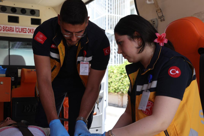 112'de çalışan çiftin zorlu mesaisi