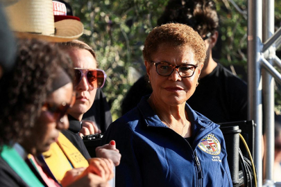 Los Angeles Belediye Başkanı Bass, "korkunun silah olarak kullanılmasına" izin vermeyeceklerini belirtti