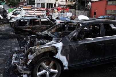 Sanayi sitesinde yangın: Çok sayıda araç yandı