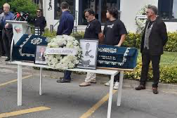 Kanser tedavisi gören Sabri Ugan son yolculuğuna uğurlandı