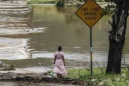 Teksas’ta sel nedeniyle ölü sayısı 51 oldu