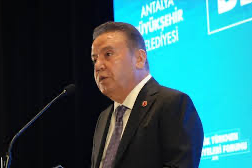 Muhittin Böcek görevden uzaklaştırıldı