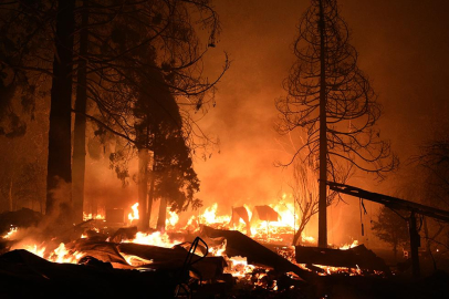 ABD'nin California eyaletinde çıkan yangınlar yaklaşık 34 bin hektar alana yayıldı