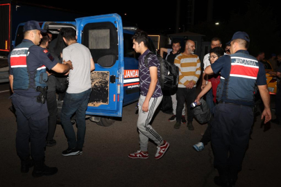 Yasa dışı yollarla yurda giren 24 düzensiz göçmen yakalandı