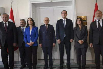 Meclis'te ''Terörsüz Türkiye'' temasları: DEM heyetinden Bahçeli'ye ziyaret