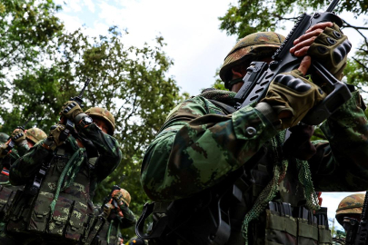 Tayland-Kamboçya sınırında çatışmalar sürüyor: 100 bin sivil tahliye edildi