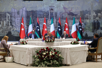 İstanbul'daki Akdeniz zirvesi Atina'yı rahatsız etti! ''Bambaşka bir Türkiye ile karşı karşıya kalacağız''