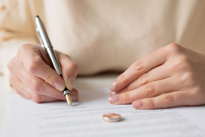 Yargıtay, boşanma davasında "mobilya ve halı bedeli" itirazını kabul etti