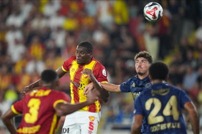 Fenerbahçe, Süper Lig'e puan kaybıyla başladı