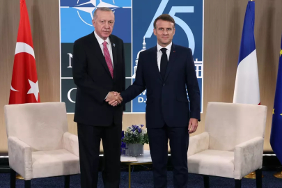 Cumhurbaşkanı Erdoğan ve Macron arasında kritik görüşme