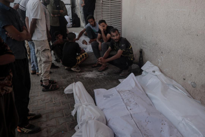 Katil İsrail'in Gazze'ye saldırılarında 66 Filistinli hayatını kaybetti