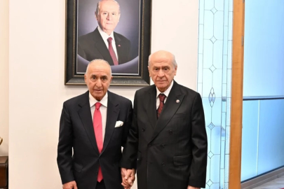 Eski CHP lideri Çetin’den Bahçeli’ye ziyaret