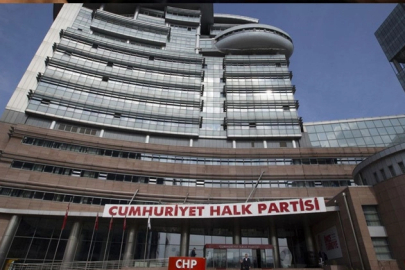 Özgür Çelik görevden alındı: CHP MYK olağanüstü toplandı