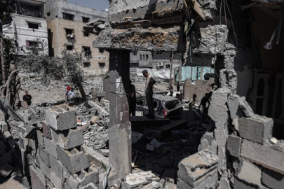 Katil İsrail'in bu sabah Gazze Şeridi'ne düzenlediği saldırılarda 20 Filistinli hayatını kaybetti