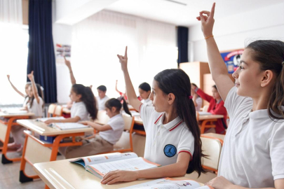 Zorunlu eğitim süresi yeniden değerlendiriliyor: Kararı Kabine verecek